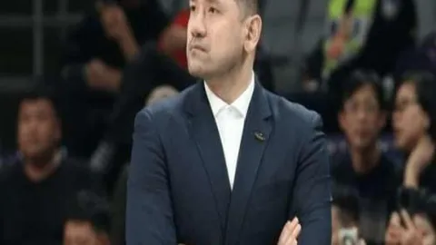 法国与克罗地亚效率悬殊，全场数据对比：射门17-8，射正6-4，比分0-2